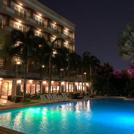 Leuxay Hotel Vientiane Esterno foto
