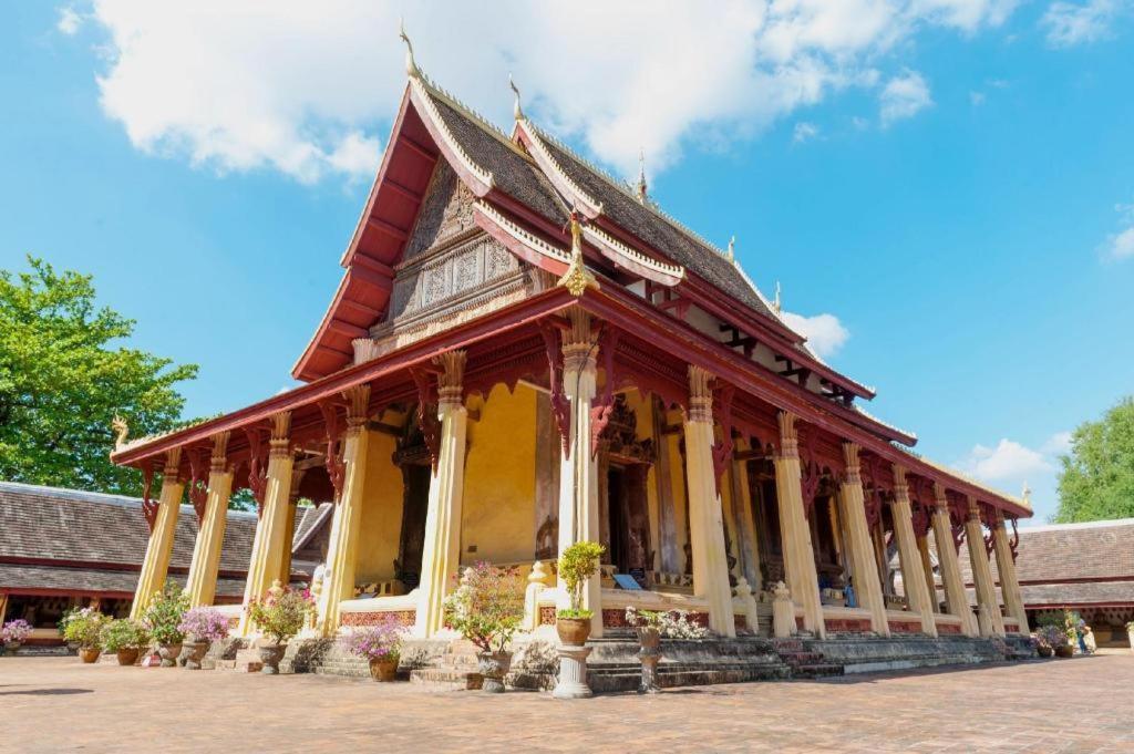 Leuxay Hotel Vientiane Esterno foto