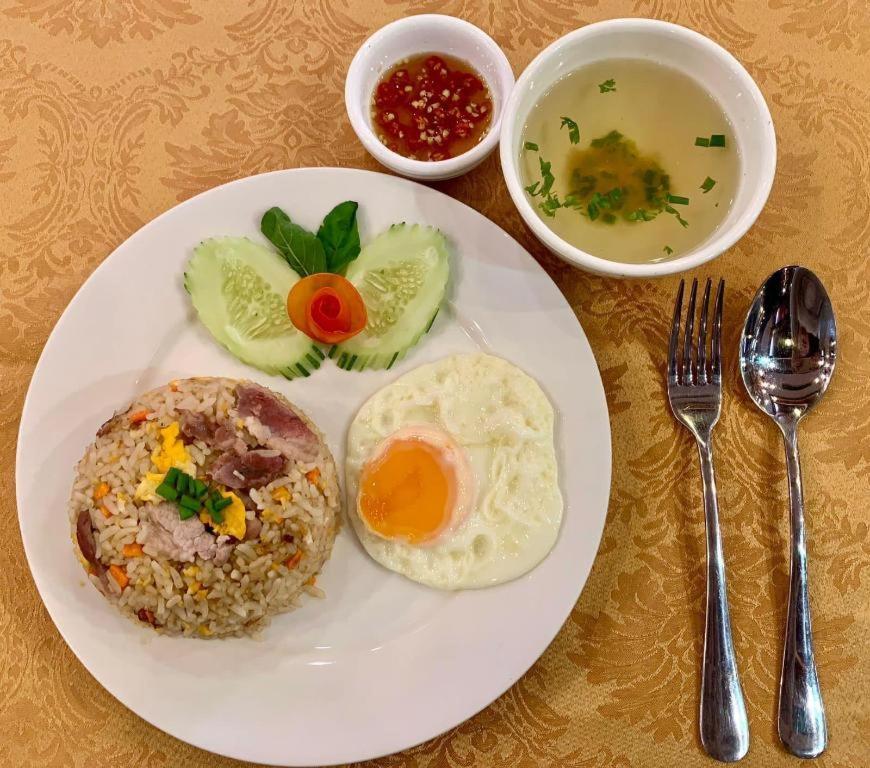 Leuxay Hotel Vientiane Esterno foto