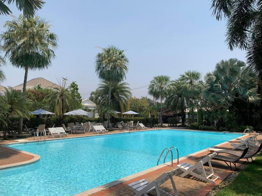 Leuxay Hotel Vientiane Esterno foto