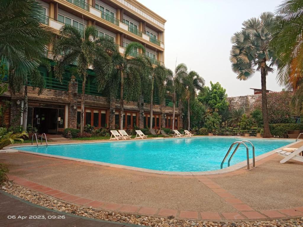 Leuxay Hotel Vientiane Esterno foto