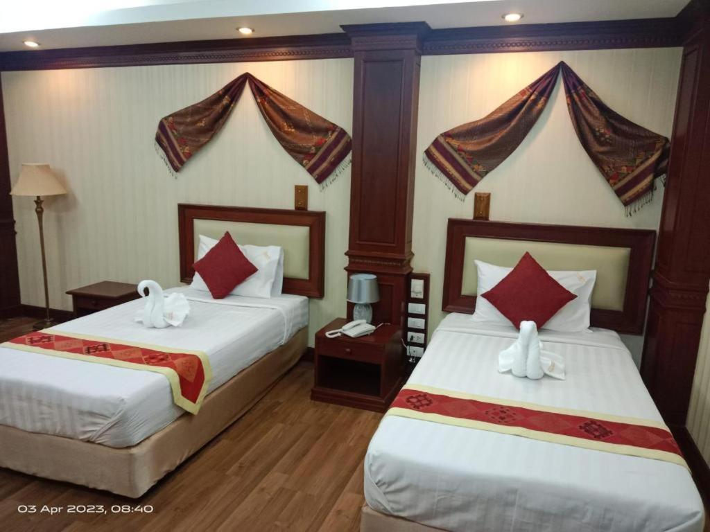 Leuxay Hotel Vientiane Esterno foto