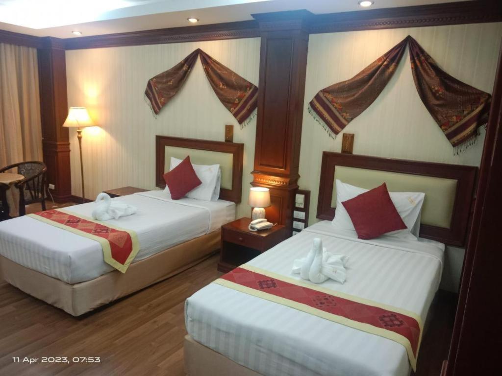 Leuxay Hotel Vientiane Esterno foto