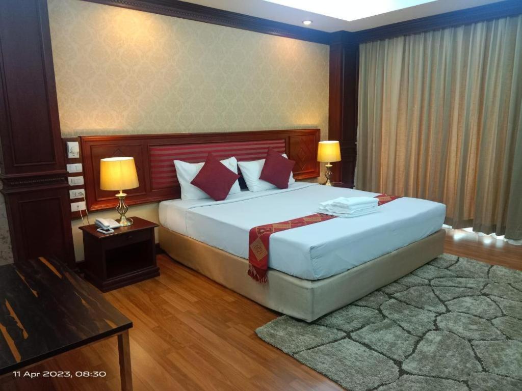 Leuxay Hotel Vientiane Esterno foto