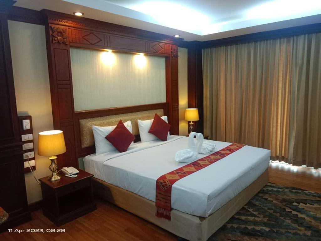 Leuxay Hotel Vientiane Esterno foto