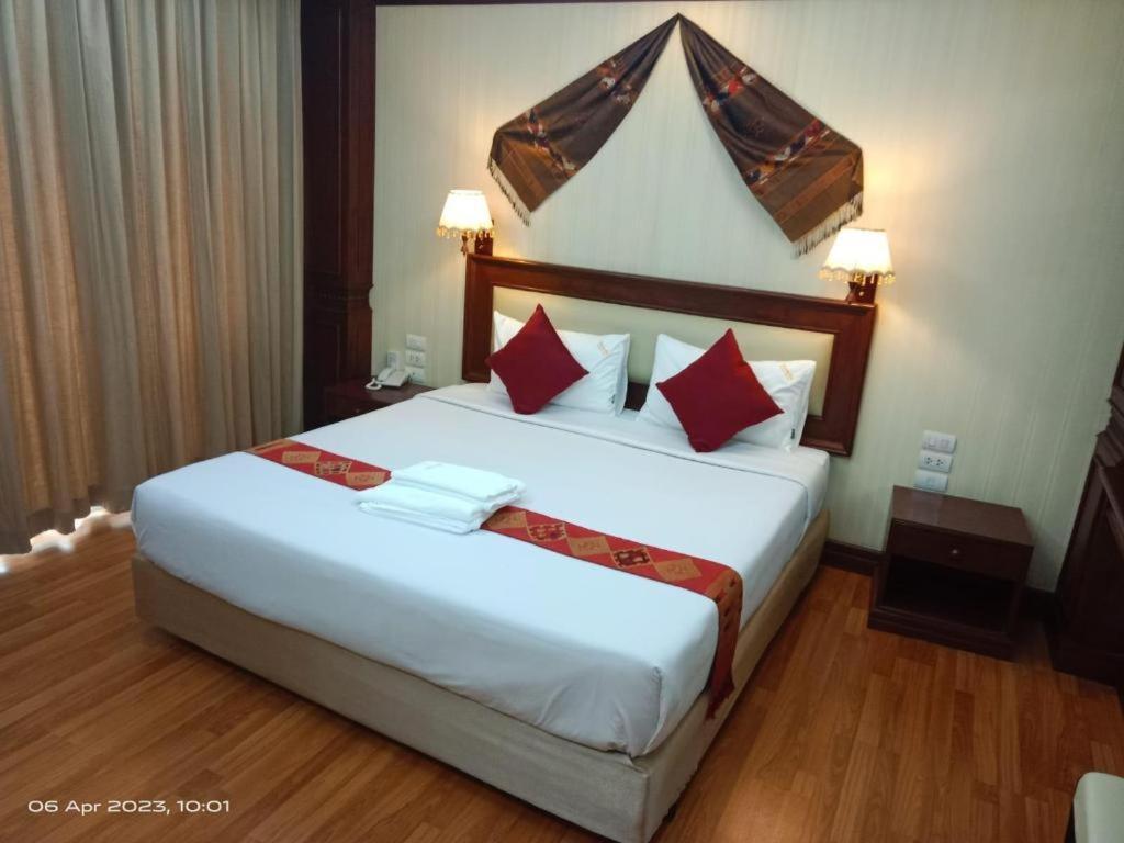Leuxay Hotel Vientiane Esterno foto