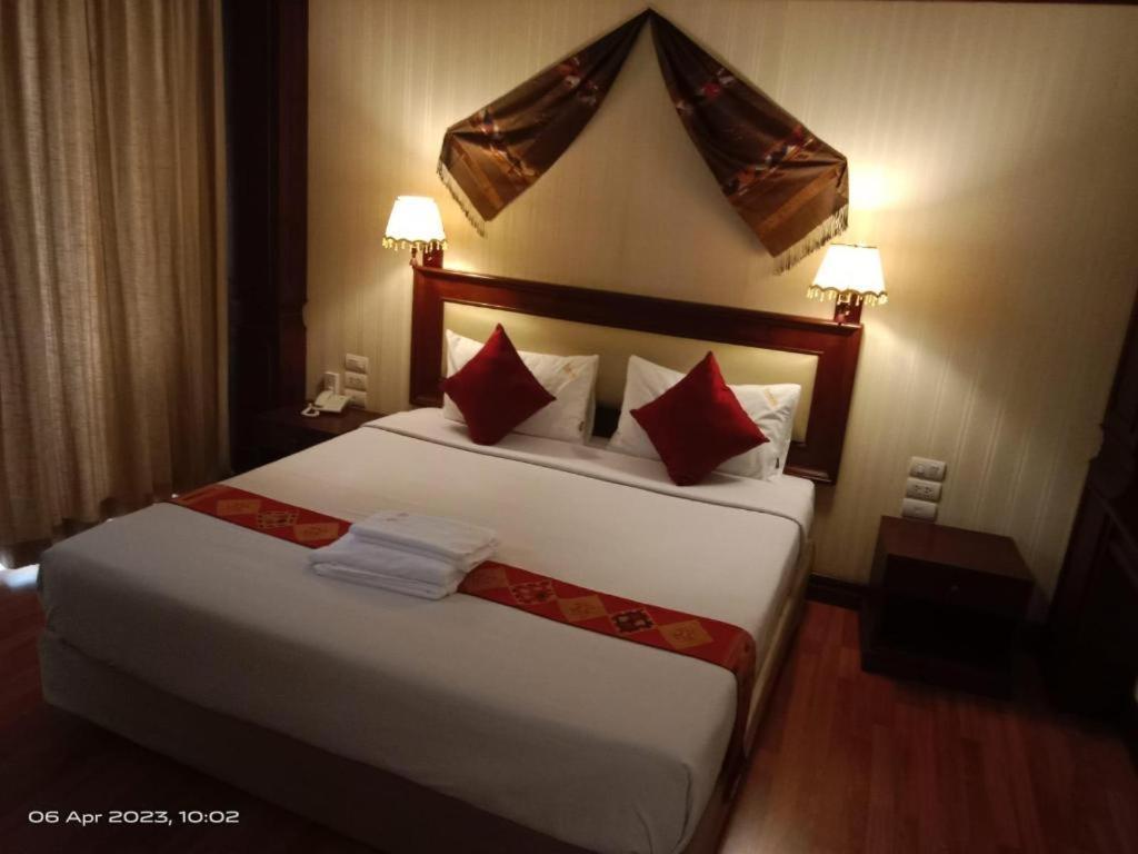 Leuxay Hotel Vientiane Esterno foto