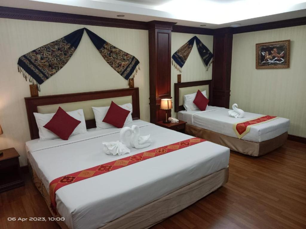 Leuxay Hotel Vientiane Esterno foto