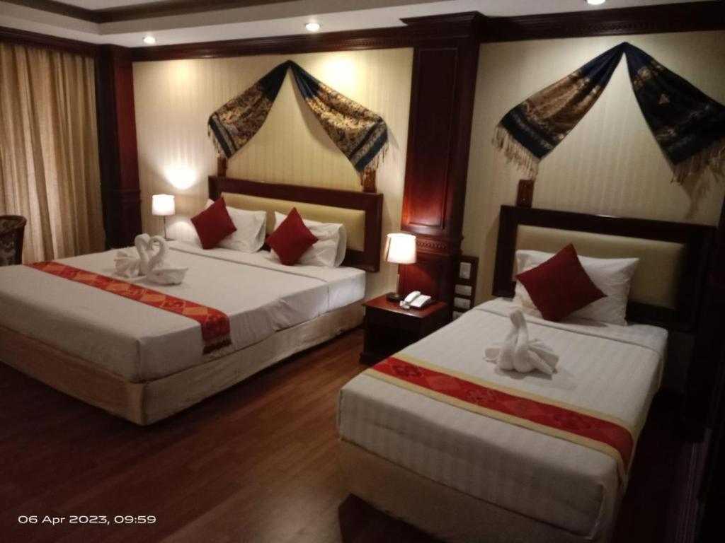 Leuxay Hotel Vientiane Esterno foto